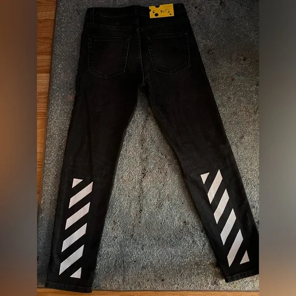 Boys Off-White Arrow Jeans - Picture 2 of 2
